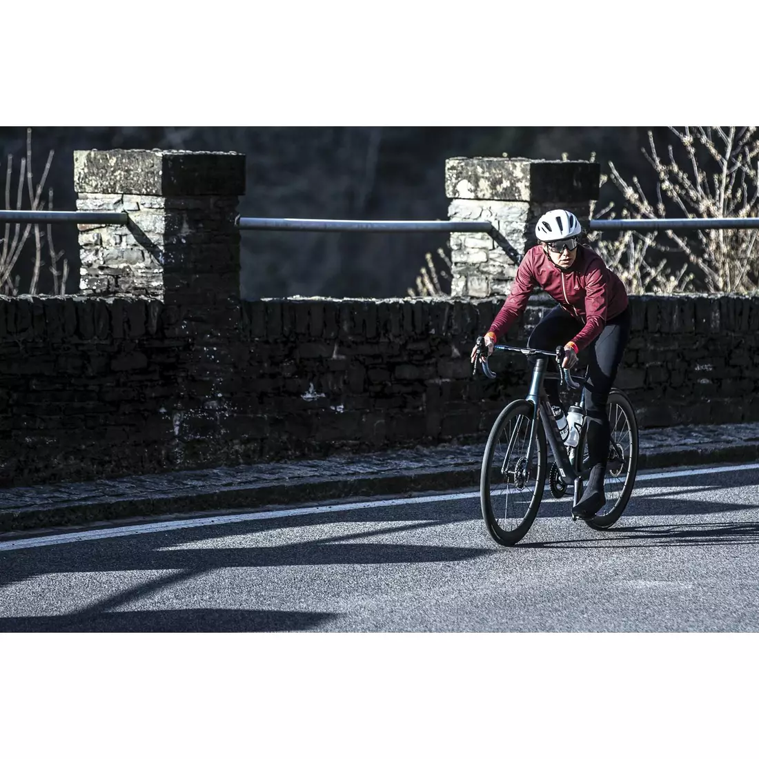 ROGELLI Fahrrad Winterjacke für Damen ESSENTIAL Bordeaux/Coral ROG351098